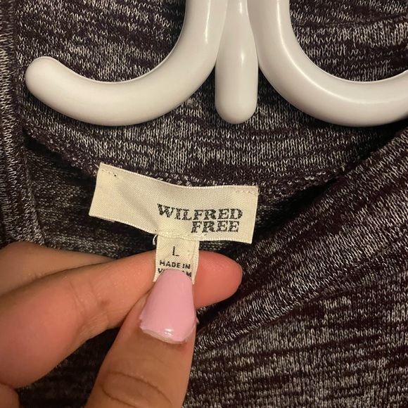 Aritzia Wilfred free turtleneck top - Picture 3 of 3